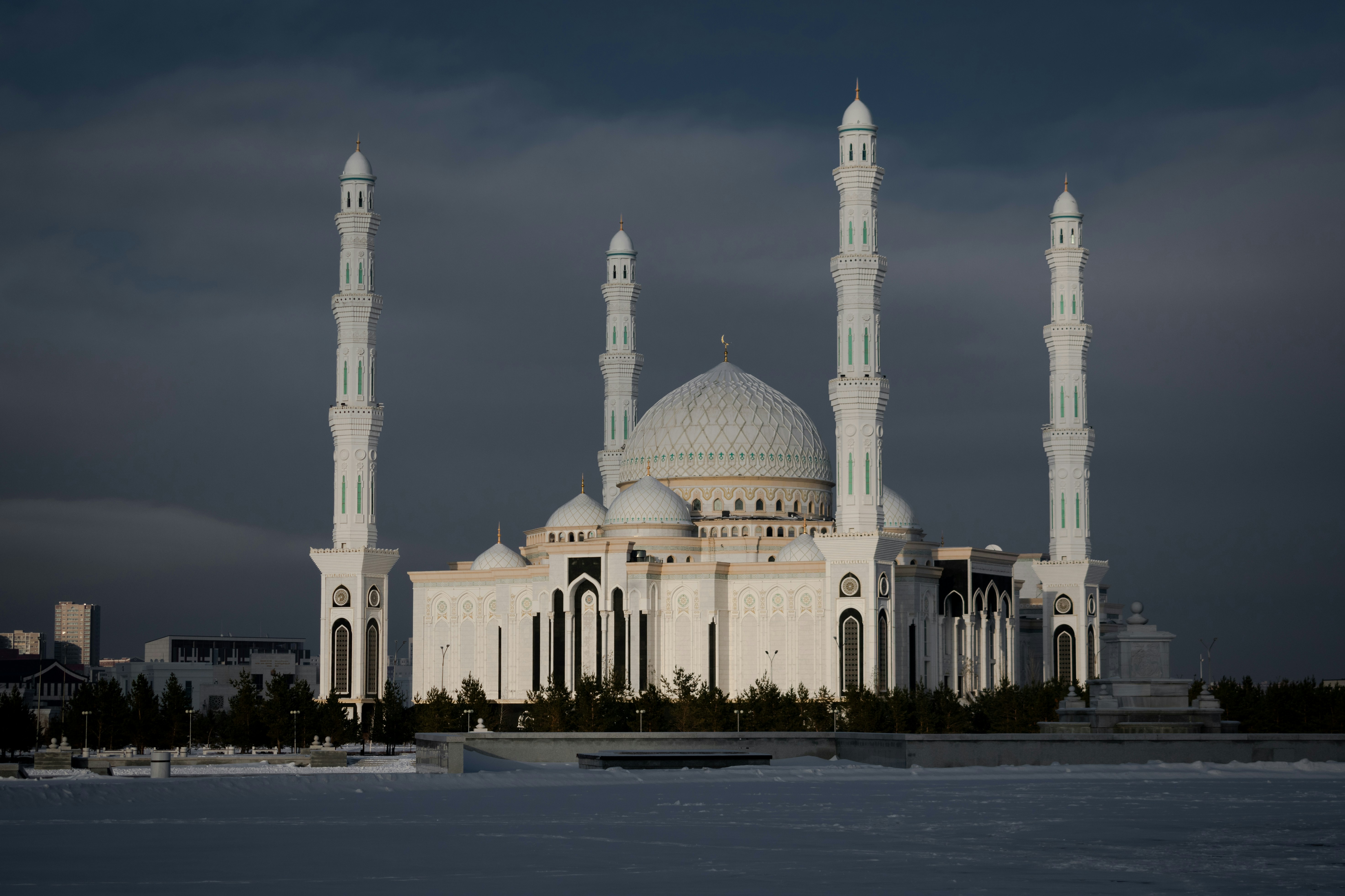 Kazakhstan Luxury Tour
